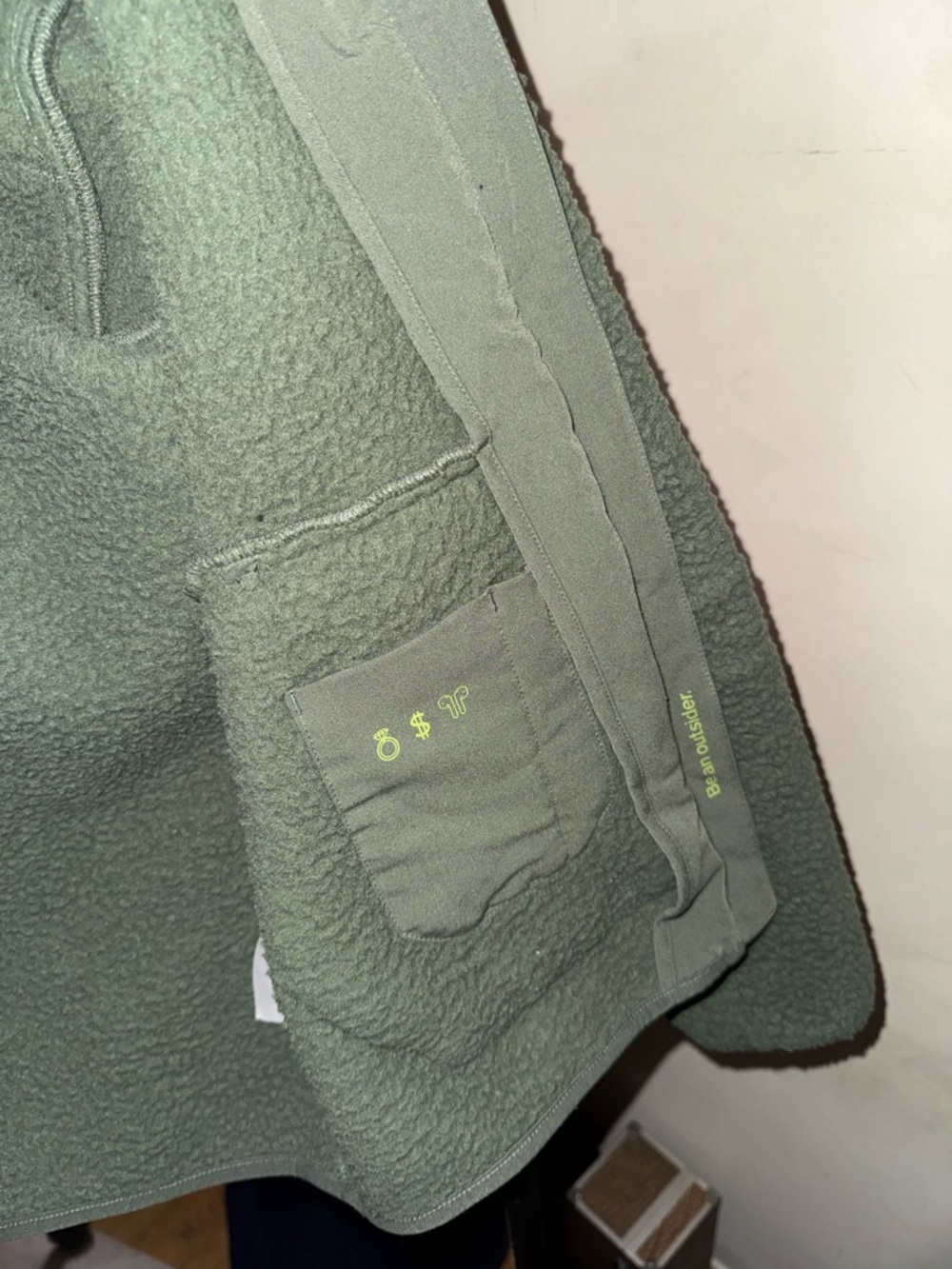 FIGS Olive Sherpa Zip Pullover - Picture 4 of 6